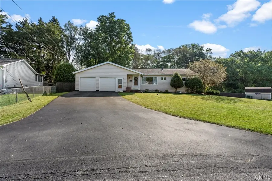 7388 Palmcrest Road, Syracuse, NY 13212 - #3