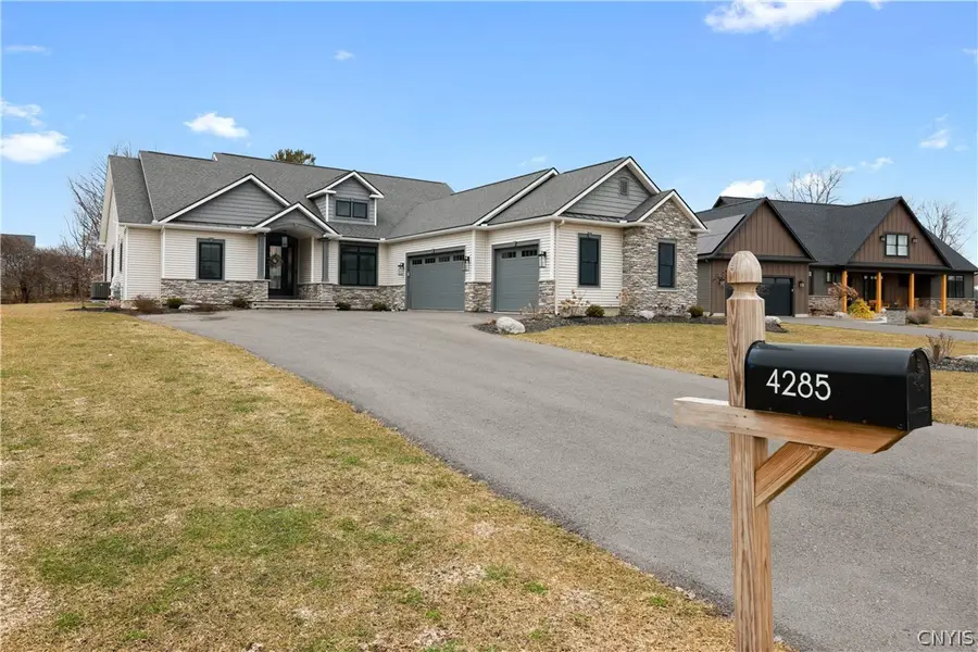 4285 Cindy Lane, Syracuse, NY 13215 - #2