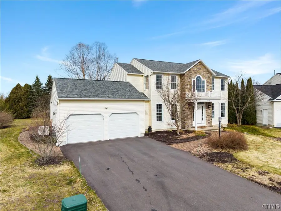 8735 Alizarin Avenue, Cicero, NY 13039 - #2