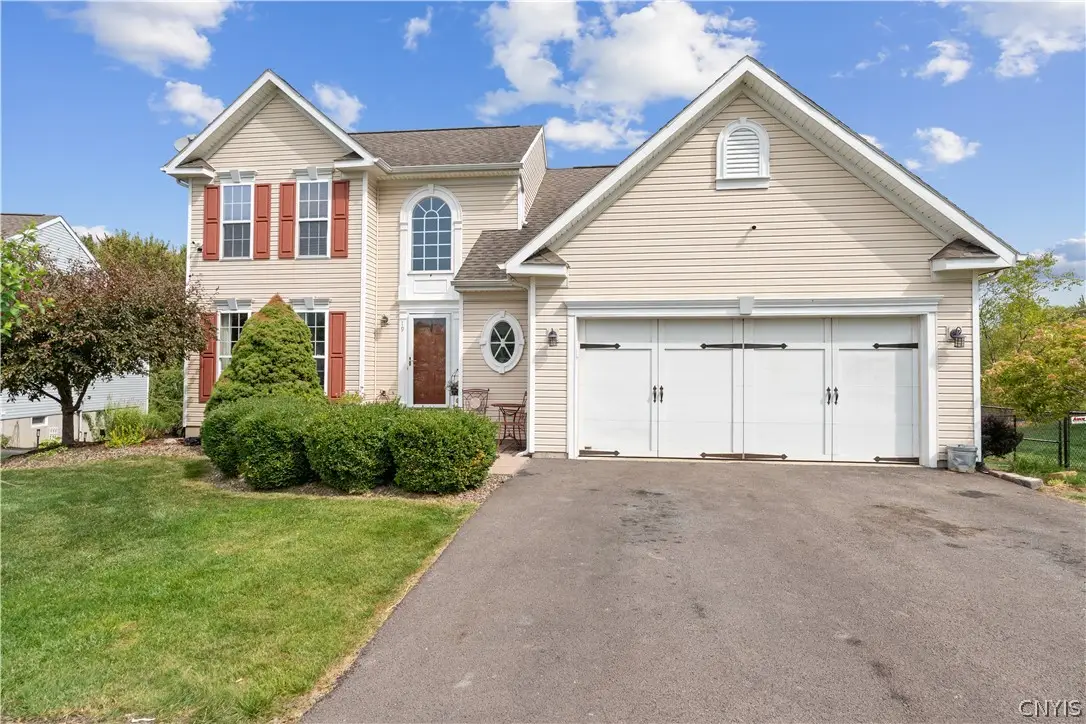 19 Cross Country Drive, Baldwinsville, NY 13027 - #1