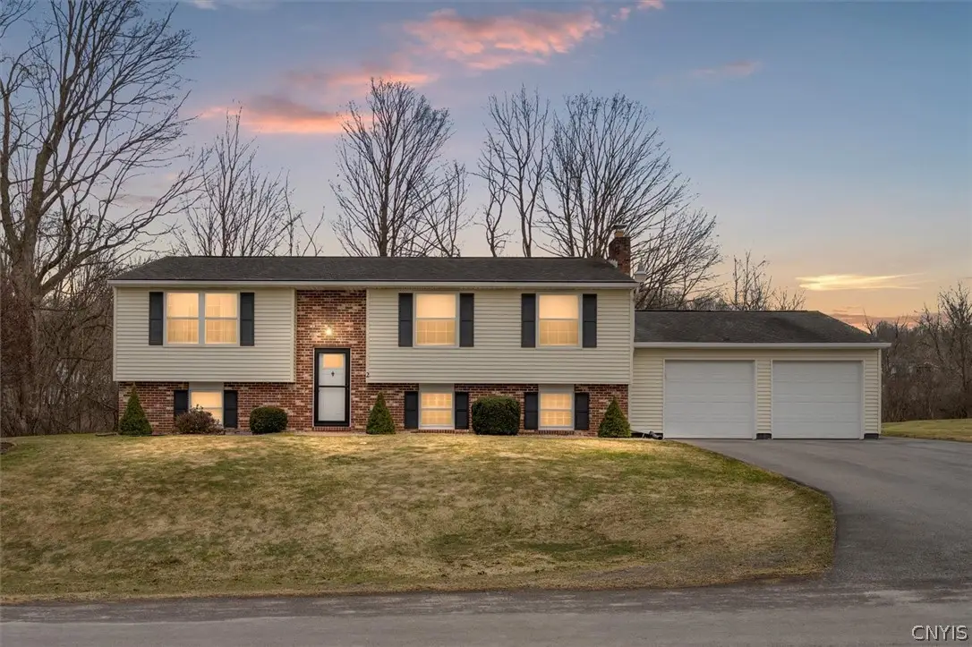 2 Clintonview Road, New Hartford, NY 13413 - #1