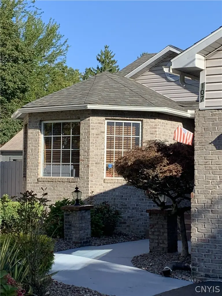 107 Norwood Avenue E, Liverpool, NY 13088 - #3