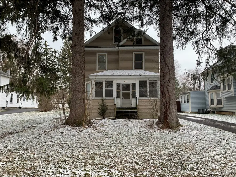 811 Oswego St, Liverpool, NY 13088 - #3