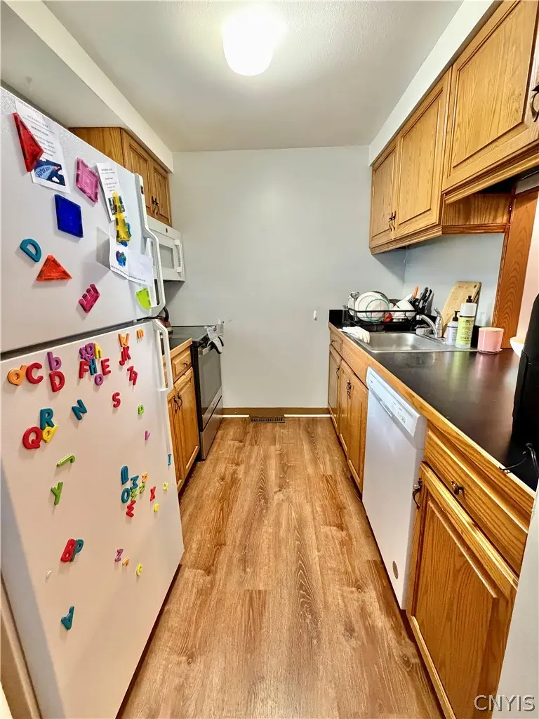 279 Cedar Court, Baldwinsville, NY 13027 - #3