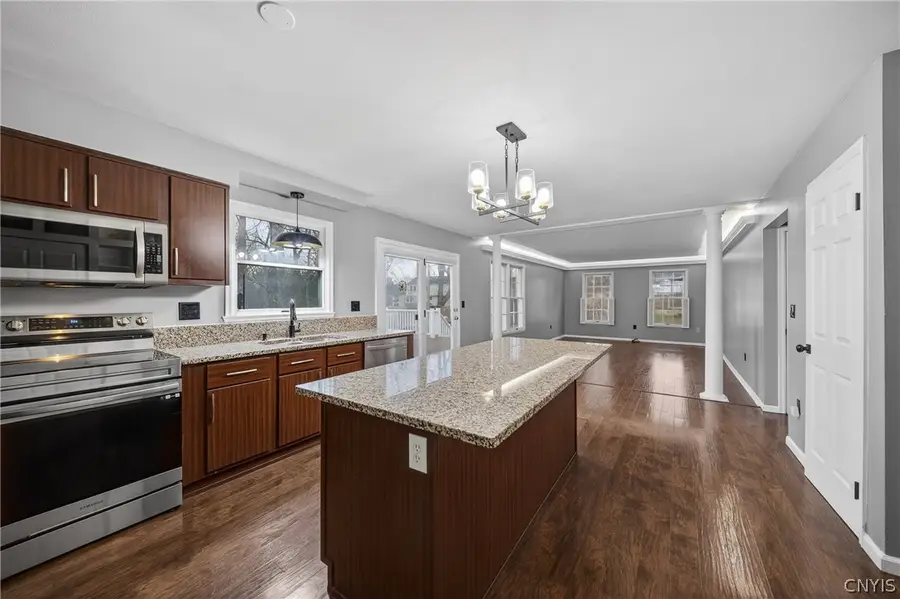 322 Garfield Avenue, Liverpool, NY 13088 - #2