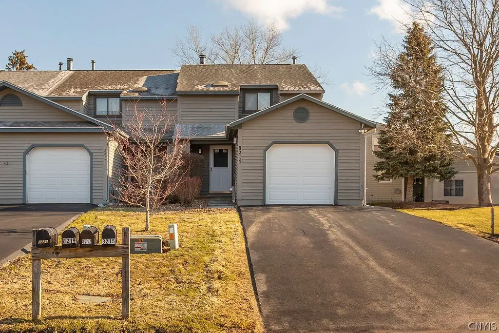 8215 Beehive Circle, Liverpool, NY 13090 - #1