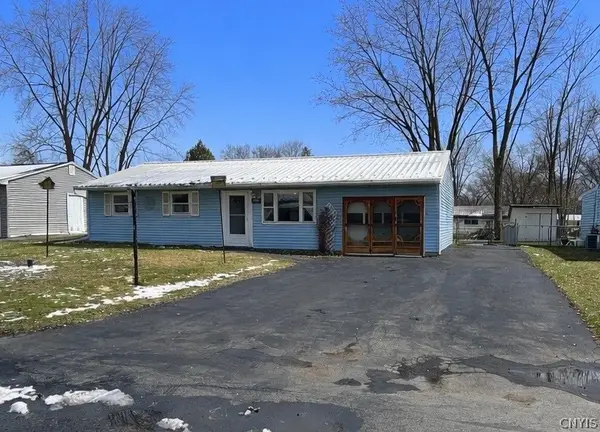 7957 Rinaldo Boulevard E, Bridgeport, NY 13030