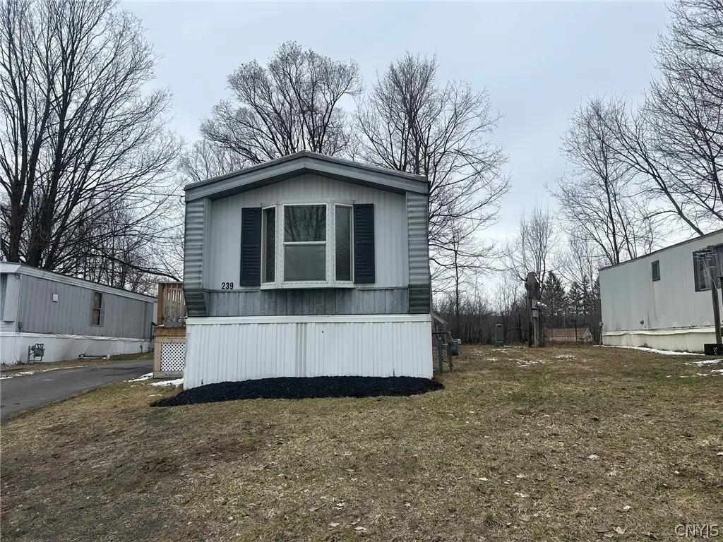 239 Colonial Circle, Utica, NY 13502 - #1