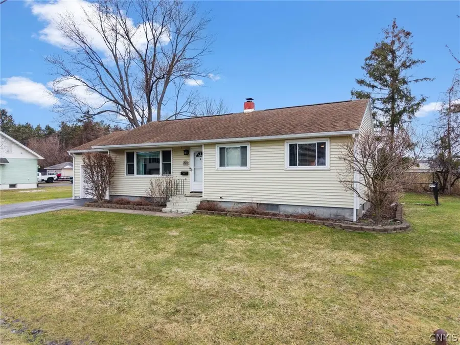 221 7th Street, Liverpool, NY 13088 - #2