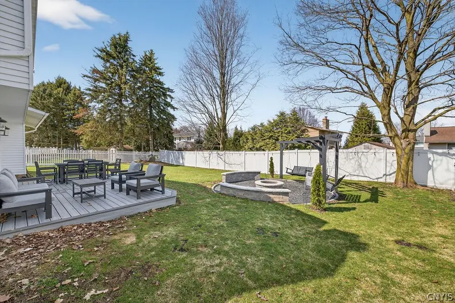 104 Mallard Drive, Camillus, NY 13031 - #3