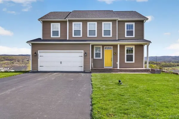 5543 Rolling Meadows Way, Camillus, NY 13031