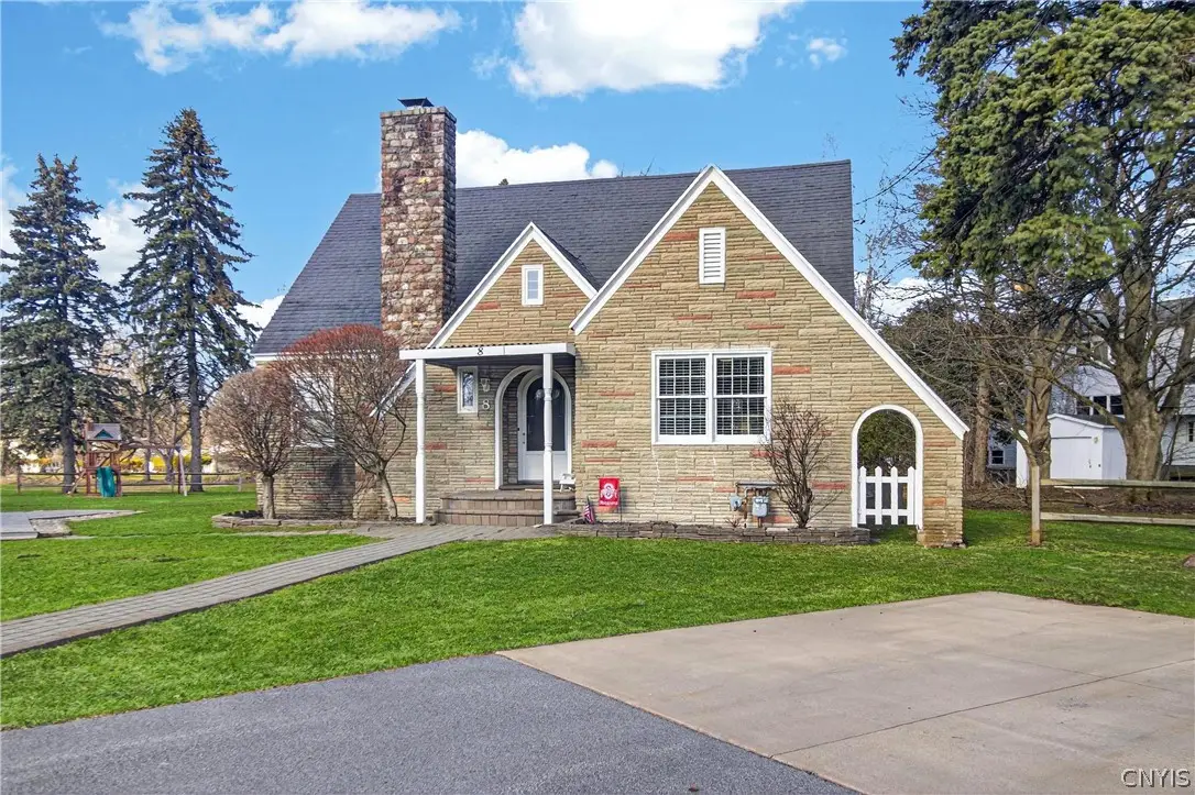 8 Crescent Drive, New York Mills, NY 13417 - #1