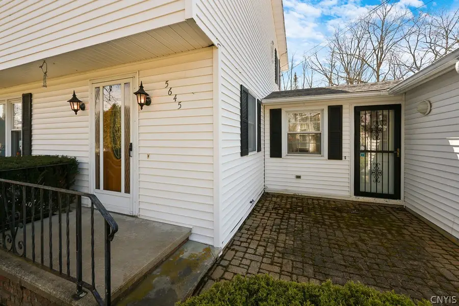 5645 Stevens Drive S, Cicero, NY 13039 - #3