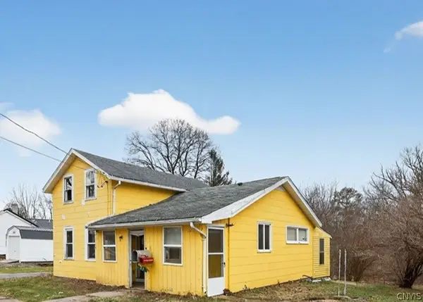 49 N Hartland Street, Middleport, NY 14105