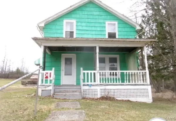 32 Clark St, Wellsville, NY 14895