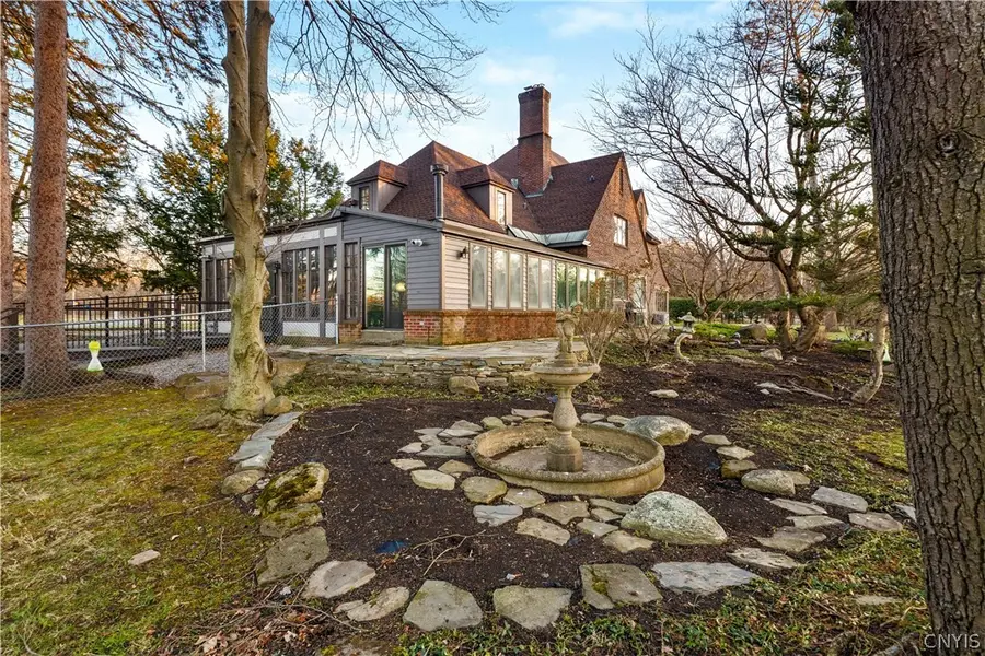 1113 Parkway E, Utica, NY 13501 - #3