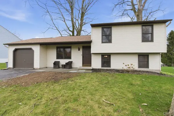 8442 Transit Lane, Baldwinsville, NY 13027