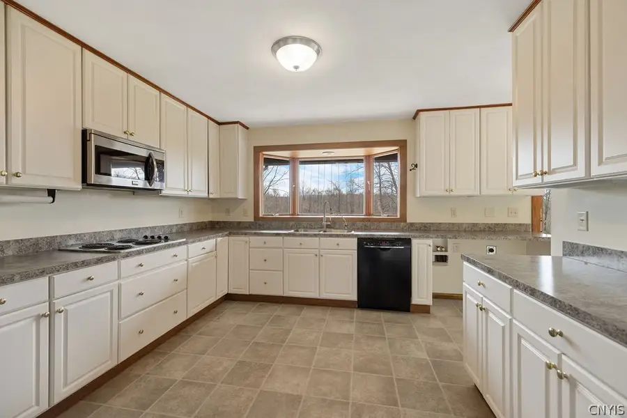 2277 Osborne Road, Chittenango, NY 13037 - #3