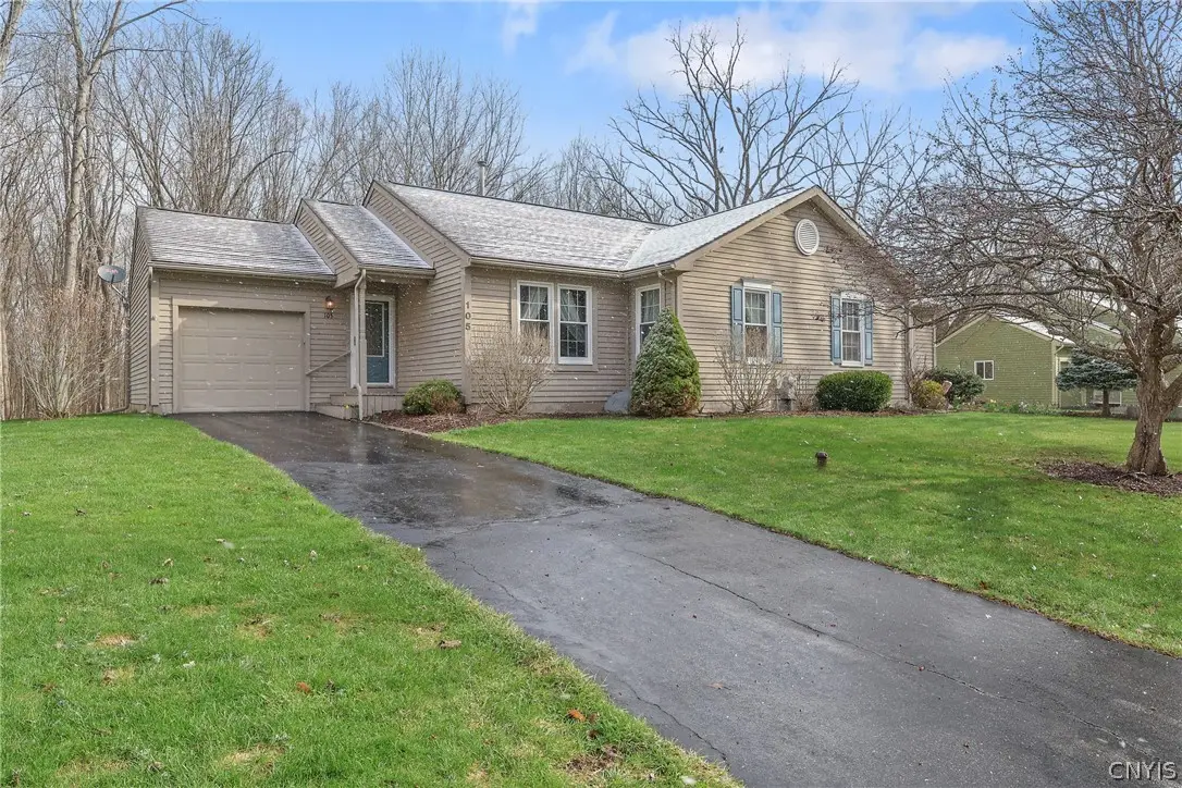 105 Niblick Circle, Baldwinsville, NY 13027 - #1