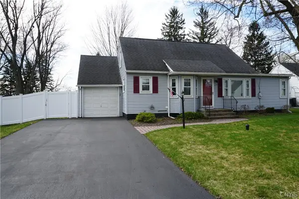 6340 Collamer Dr, East Syracuse, NY 13057