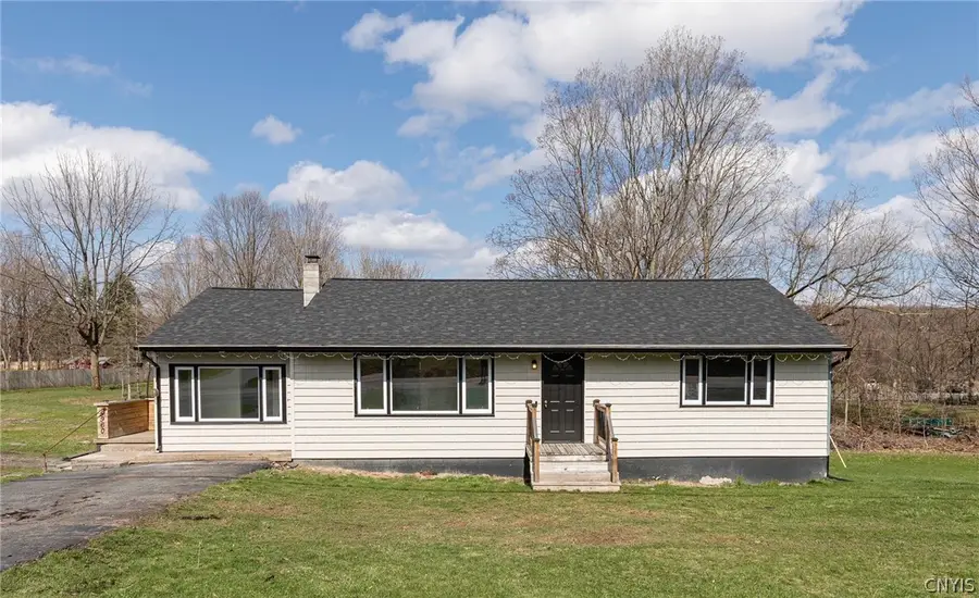 5960 Newport Road, Camillus, NY 13031 - #2