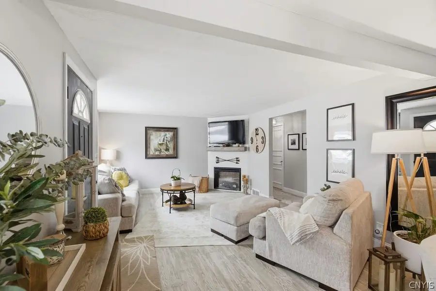 100 Plaxdale Road, Liverpool, NY 13088 - #2