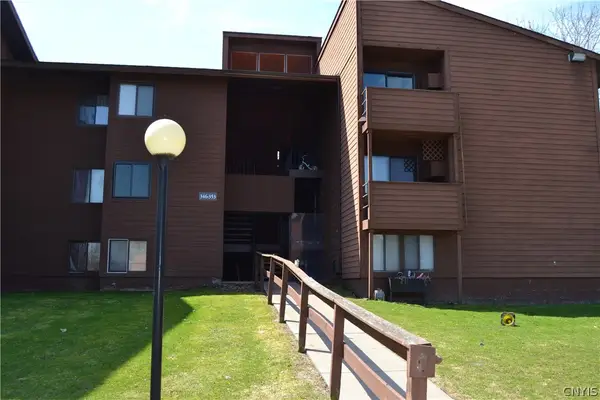 349 Village Boulevard N, Baldwinsville, NY 13027