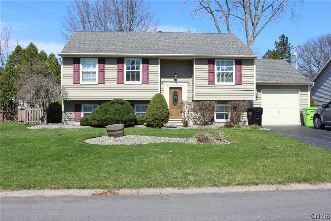 15 Inglesid Lane, Liverpool, NY 13090 - #1