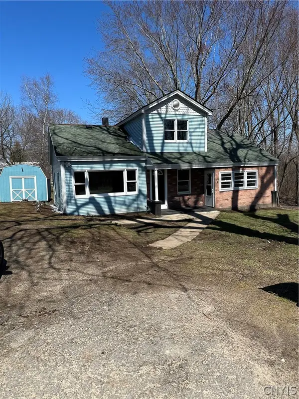 1204 Middle Road, Oswego, NY 13126