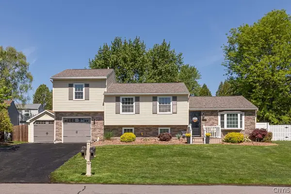 8436 Silver Spruce Circle, Liverpool, NY 13090