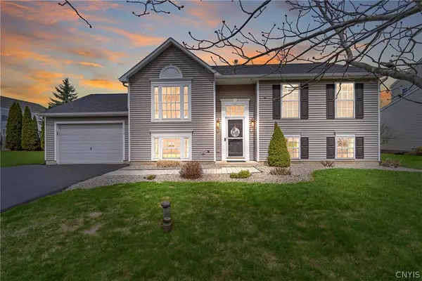 5015 Dongara Lane, Clay, NY 13041