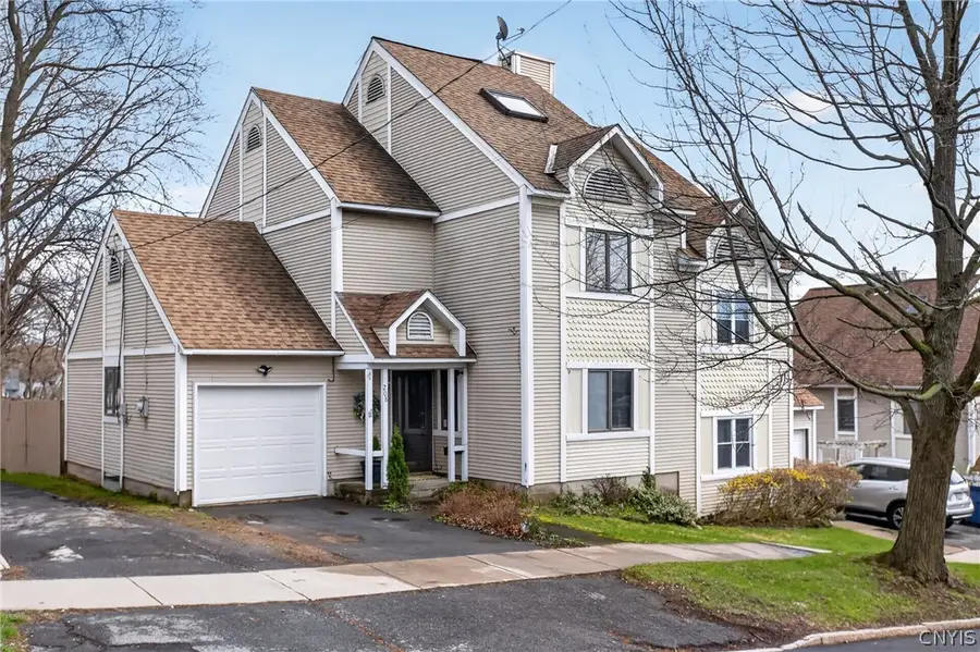 208 Oak Street, Syracuse, NY 13203 - #2