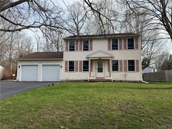 7 Athena Drive, Baldwinsville, NY 13027