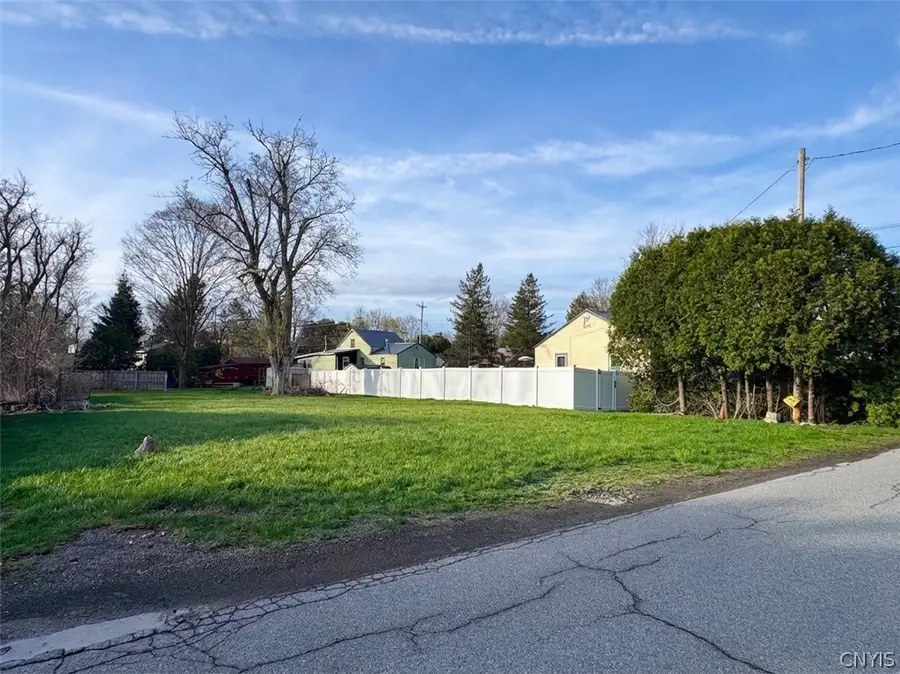 653 Manor Drive, Chittenango, NY 13037 - #2