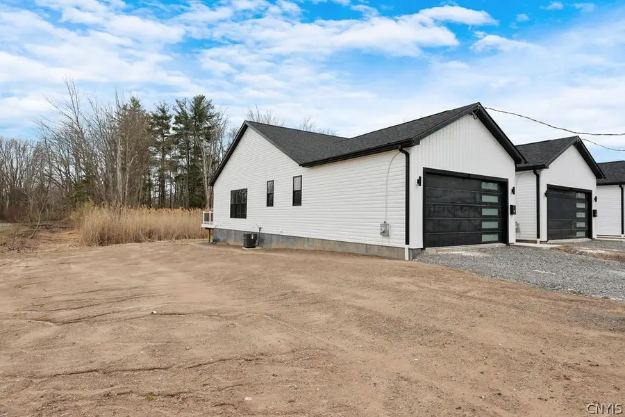 27 Elm Street, Phoenix, NY 13135 - #2