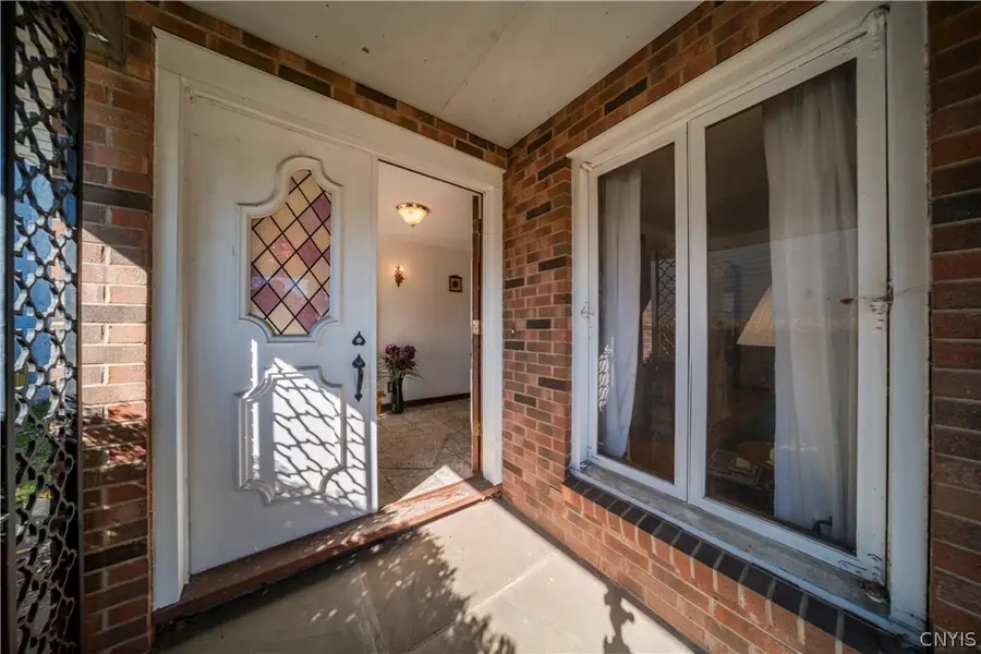 110 Bellshire Lane, Syracuse, NY 13208 - #3
