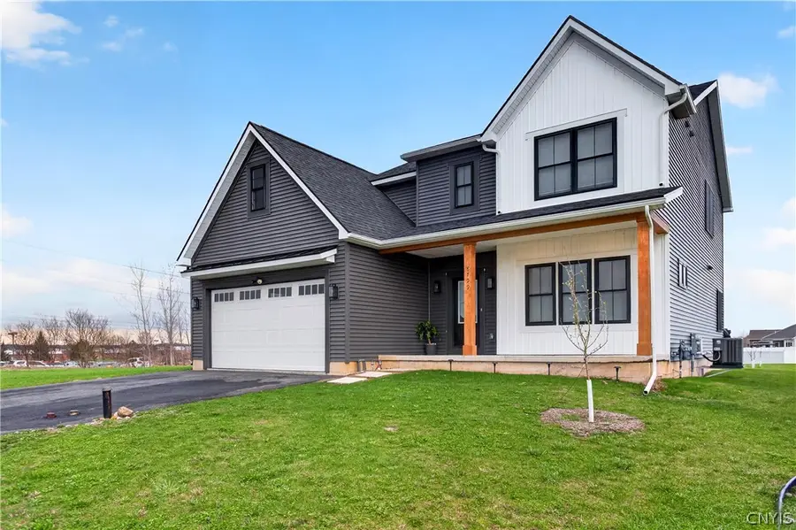 8799 Dell Center Drive, Liverpool, NY 13090 - #2