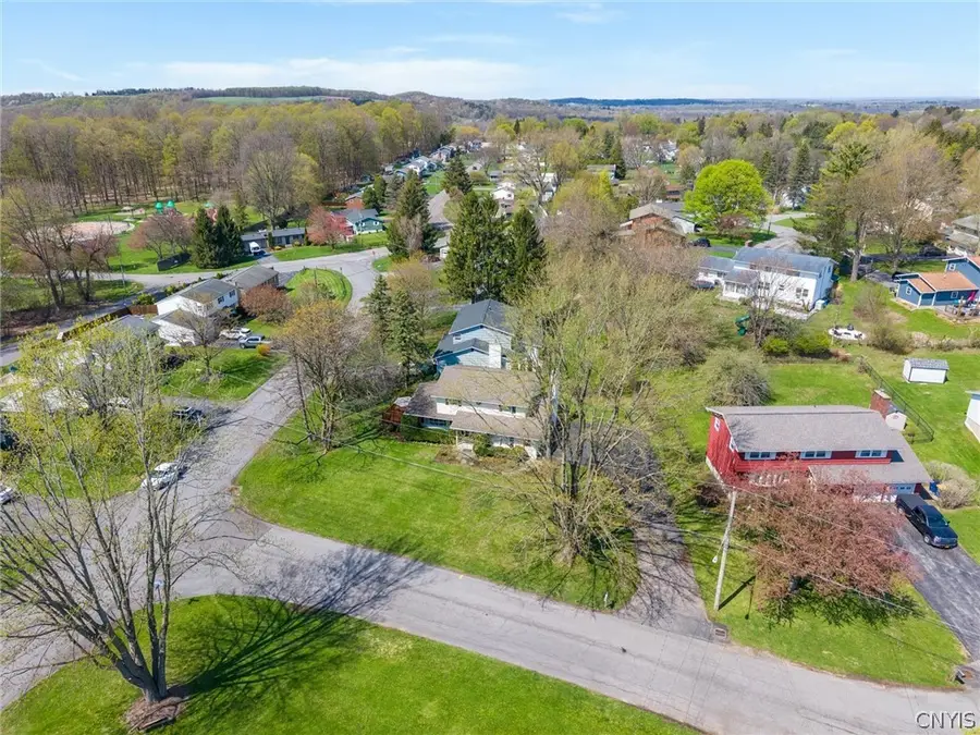 207 Thornton Circle S, Camillus, NY 13031 - #2