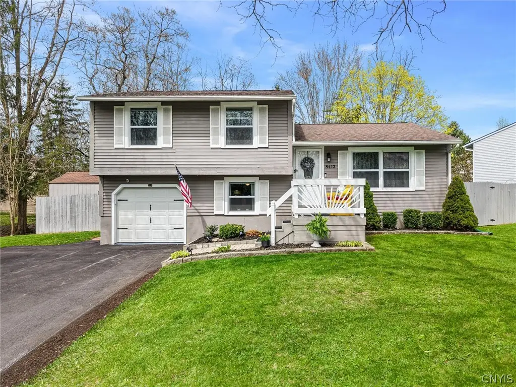 8412 Sextant Drive, Baldwinsville, NY 13027 - #1