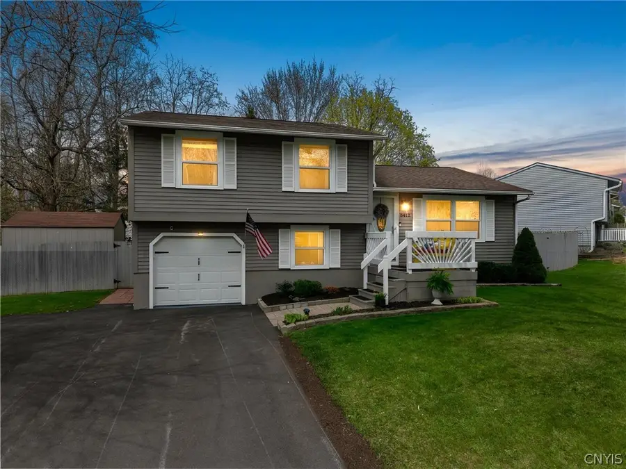 8412 Sextant Drive, Baldwinsville, NY 13027 - #2