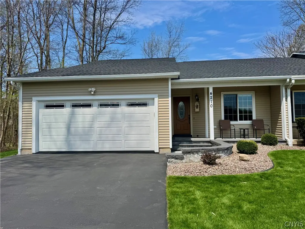 4210 Mistral Circle, Liverpool, NY 13090 - #1