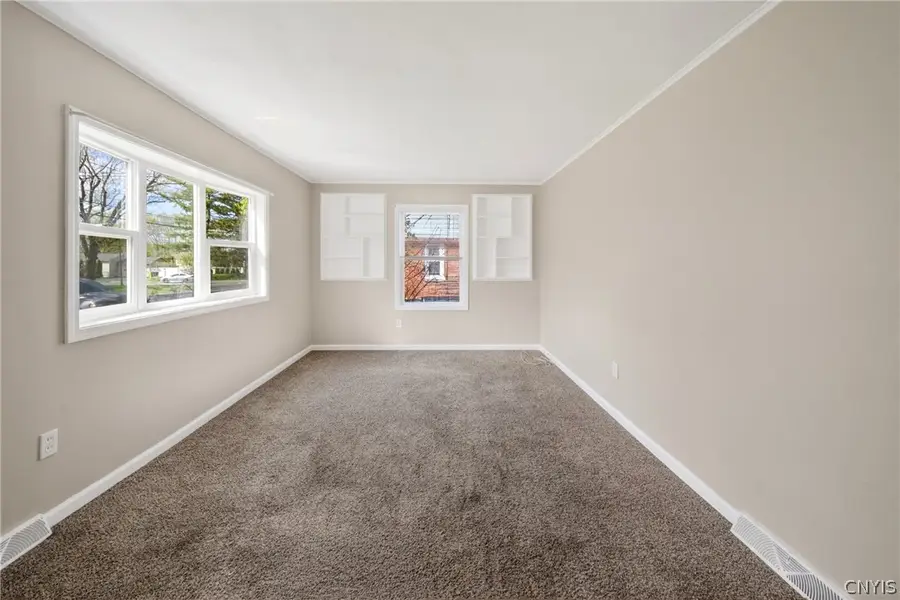 314 Russell Avenue, Liverpool, NY 13088 - #3