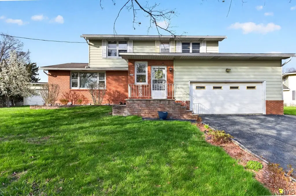 225 Monte Vista Drive, Camillus, NY 13031 - #1