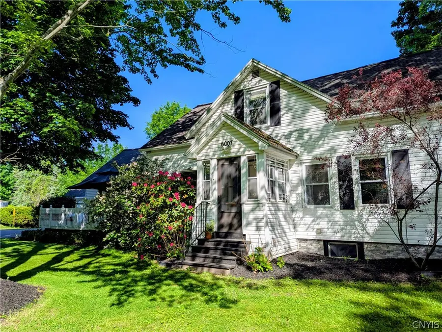 6007 Hamilton Road, Syracuse, NY 13212 - #2