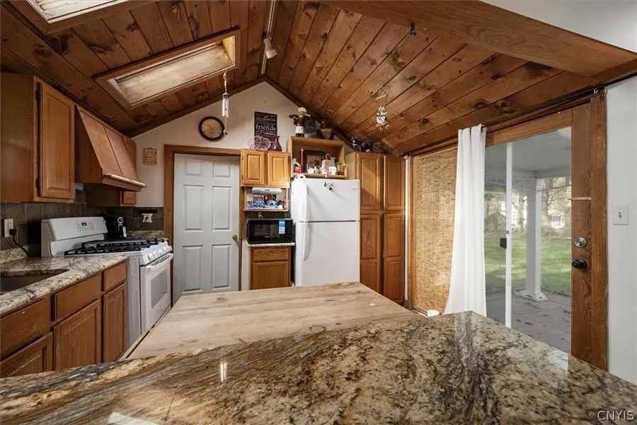 603 Clinton St, Fayetteville, NY 13066 - #3