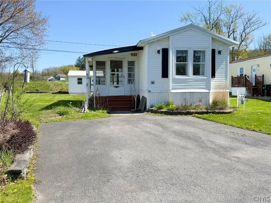 38 Pine Circle, Sauquoit, NY 13456 - #2