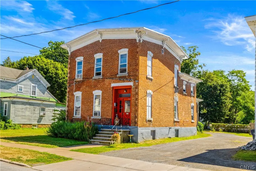 117 W Walnut Street, Oneida, NY 13421 - #2