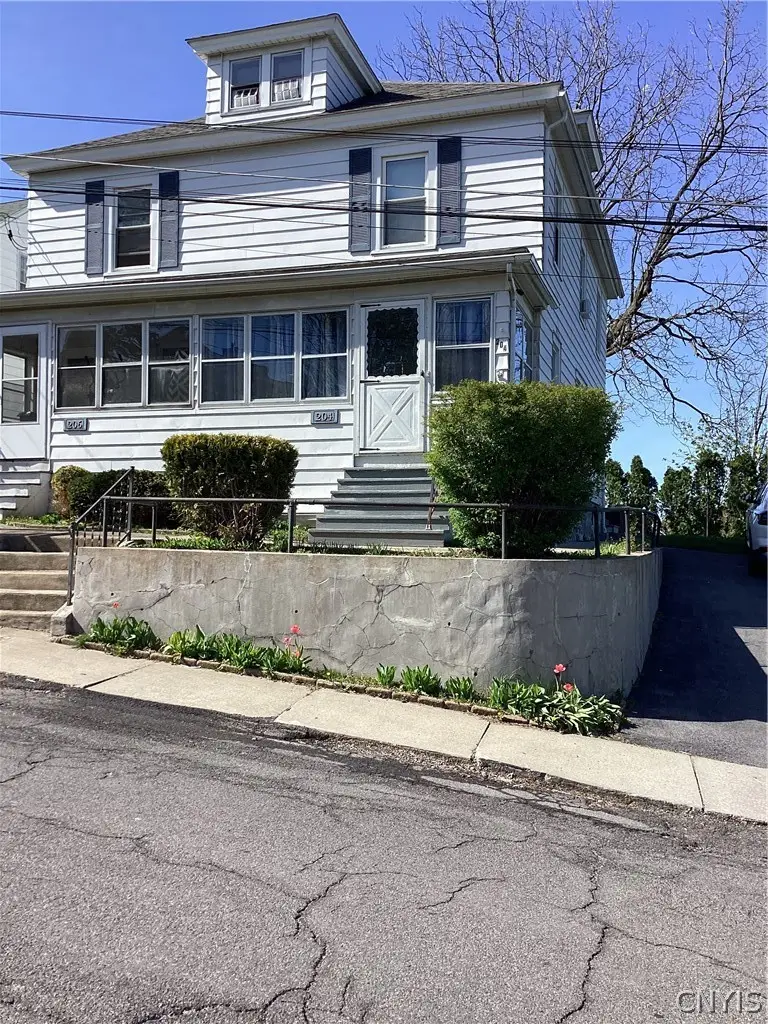 204 7th Street, Syracuse, NY 13209 - #2