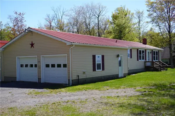 91 Banjo Lane, Oswego, NY 13126