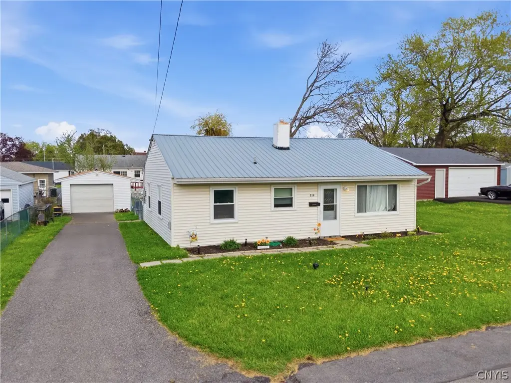 218 Tower Ave, Syracuse, NY 13206 - #1